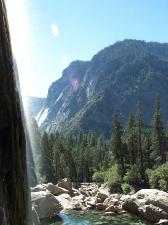Lower Yosemite Falls mit Yosemite Valley im Hintergrund