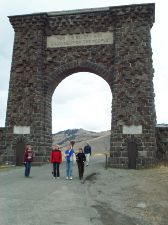 Petra, Sanna, Marie, Tasia and Gabe at the Yellowstone entrance gate